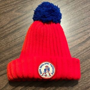 New England Patriots VINTAGE NFL Pom Pom Beanie Hat By Wigwam